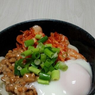 納豆消費に！キムチ納豆うどん